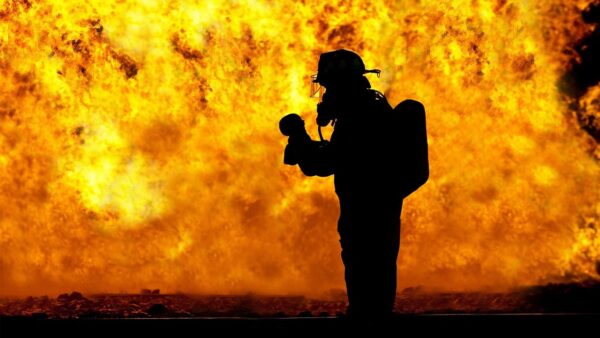 firefighter-g39e5d874c_1280.jpg